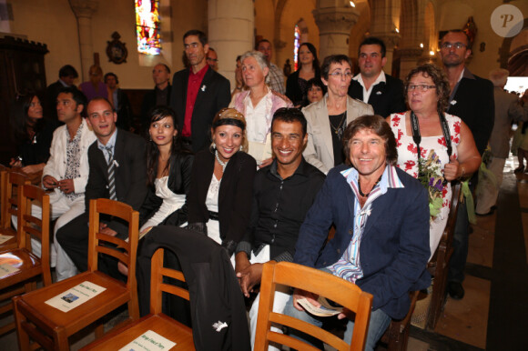 Les autres participants de L'amour est dans le pré 7, au mariage religieux de Thierry Olive et Annie en l'église de Gavray, le 14 septembre 2012