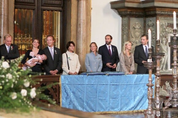 Baptême de la princesse Luisa de Bourbon-Parme, 4 mois, premier enfant du prince Carlos de Bourbon-Parme et de son épouse la princesse Annemarie (née Gualthérie van Weezel), le 29 septembre 2012 en la basilique Santa Maria della Steccata de Parme.