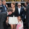 Jennifer Lopez a emmené sa fille Emme assister au défilé Chanel le 2 octobre 2012 à Paris, au Grand Palais