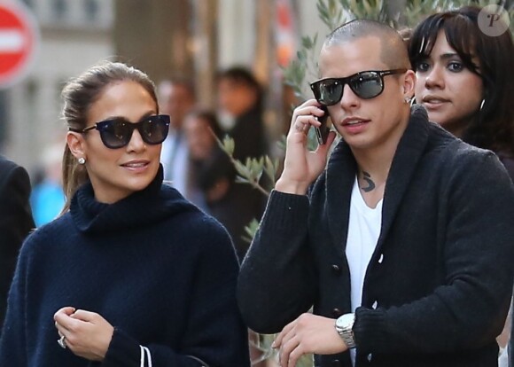 Jennifer Lopez, touriste lambda dans les rues de Paris