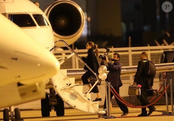 Jennifer Lopez quitte Paris et prend l'avion pour Lisbonne