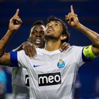 Lucho Gonzalèz : Endeuillé avant d'affronter le PSG avec Porto