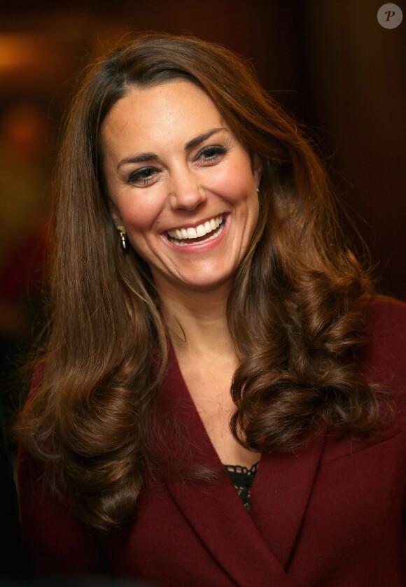 Kate Middleton et son mari le prince William étaient les invités de l'Honorable Société du Middle Temple, une des quatre Inns of Court, à Londres, le 8 octobre 2012, pour rencontrer des lauréats des bourses royales et inaugurer celle à leur nom.
