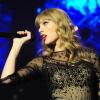 Taylor Swift se produit lors des BBC Radio 1's Teen Awards 2012, à la Wembley Arena de Londres, le dimanche 7 octobre 2012.