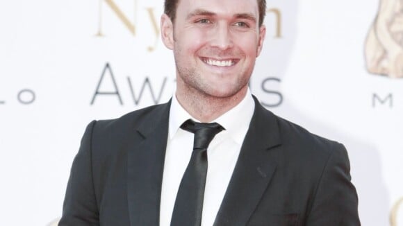 Owain Yeoman de Mentalist : A peine divorcé, il annonce son mariage avec Gigi