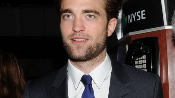 Robert Pattinson se venge de Kristen Stewart : Surpris avec une jolie blonde...