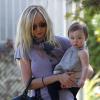 Exclusif - Kimberly Stewart emmène sa fille Delilah à la crèche. Los Angeles, le 10 Octobre 2012.