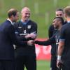 Le prince William et Ashley Cole au complexe St George's Park de Burton-upon-Trent le 9 octobre 2012