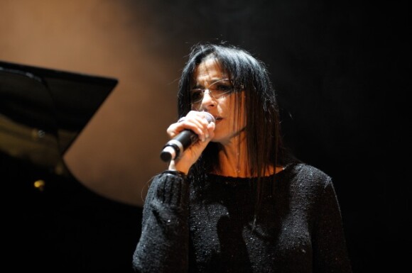Deborah durant le 19e Festival annuel Faire Face à l'Opéra d'Avignon le 13 octobre 2012