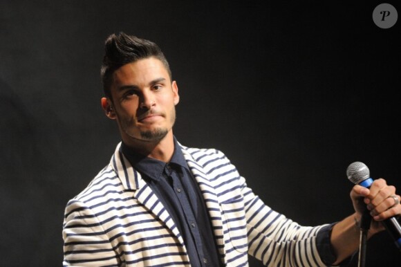 Baptiste Giabiconi durant le 19e Festival annuel Faire Face à l'Opéra d'Avignon le 13 octobre 2012