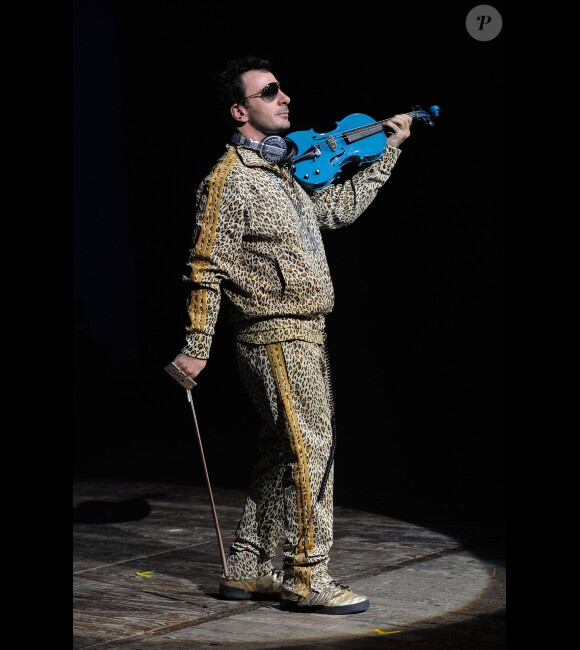 Michaël Youn durant le 19e Festival annuel Faire Face à l'Opéra d'Avignon le 13 octobre 2012