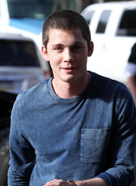 Logan Lerman sur le tournage de Noah le 18 octobre 2012