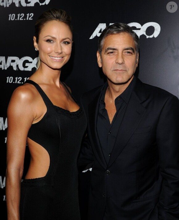 Stacy Keibler et George Clooney en octobre 2012.
