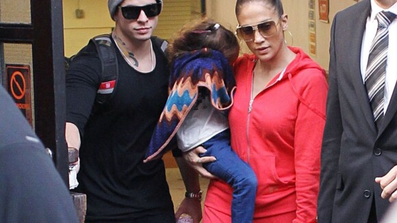 Jennifer Lopez à Londres avec sa fille et Casper Smart : où est Max ?