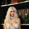 Kim Kardashian est devenue blonde pour se déguiser en sirène sexy pour Halloween le 26 octobre 2012 à New York