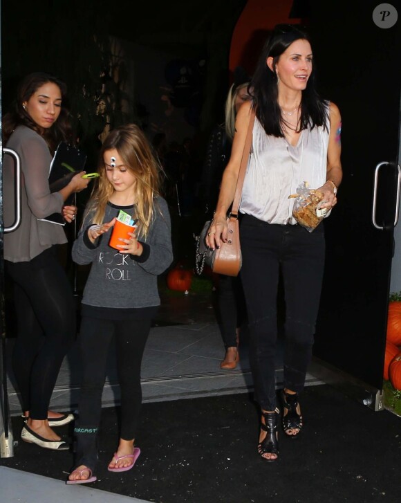 Courteney Cox et sa fille Coco à Los Angeles le 27 octobre 2012.
