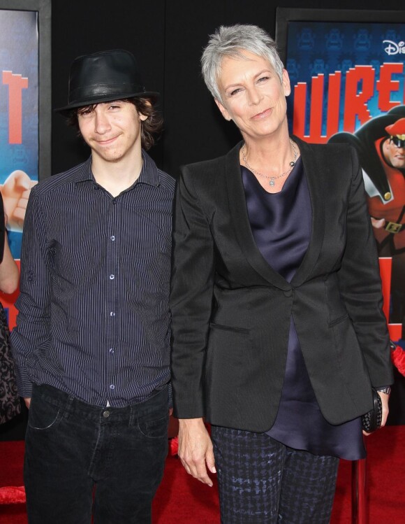 Jamie Lee Curtis et son fils Thomas à la première de Wreck-it Ralph (Les Mondes de Ralph) le 29 octobre 2012 à Los Angeles.