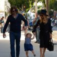 Rachel Zoe et son mari Rodger Berman, avec leur fils Skylar font une virée shopping à Los Angeles le 29 octobre 2012.