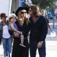 Rachel Zoe et son mari Rodger Berman, avec leur fils Skyler font une virée shopping à Los Angeles le 29 octobre 2012.