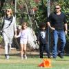 Heidi Klum au parc de Brentwood en compagnie de ses enfants Lou, Henry, Johan et Leni et son compagnon Martin Kristen le 3 novembre 2012, à Los Angeles