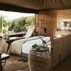 Illustration de la chambre de l'hôtel Faru Faru Lodge où Jessica Biel et Justin Timberlake ont passé leur lune de miel en Tanzanie