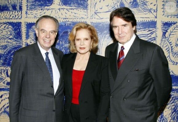 Frédéric Mitterrand, Sylvie Vartan et son mari Tony Scotti le 14 décembre 2011 à Paris.