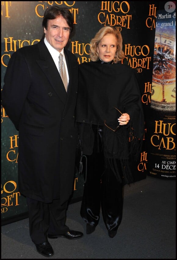 Sylvie Vartan et son mari Tony Scotti à l'avant-première d'Hugo Cabret à Paris, le 6 décembre 2011.