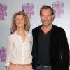 Alexandra Lamy et Jean Dujardin lors de l'avant-première d'Un bonheur n'arrive jamais seul le 15 juin 2012