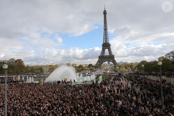 20 000 personnes sont venues voir Psy sur l'esplanade du Trocadéro à Paris, le 5 novembre 2012.