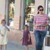 Jennifer Garner a offert une glace à ses filles Violet et Seraphina, à Los Angeles, le 5 novembre 2012