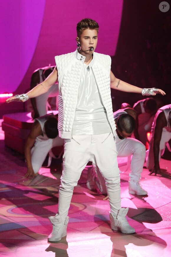 Justin Bieber performs during The 2012 Victoria's Secret Fashion Show at the Lexington Avenue Armory in New York City, NY, USA on November 7, 2012. Photo by Amanda Schwab/Startraks/ABACAPRESS.COM08/11/2012 - New York City
