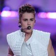 Justin Bieber en pleine performance lors du défilé Victoria's Secret au 69th Regiment Armory. New York, le 7 novembre 2012.