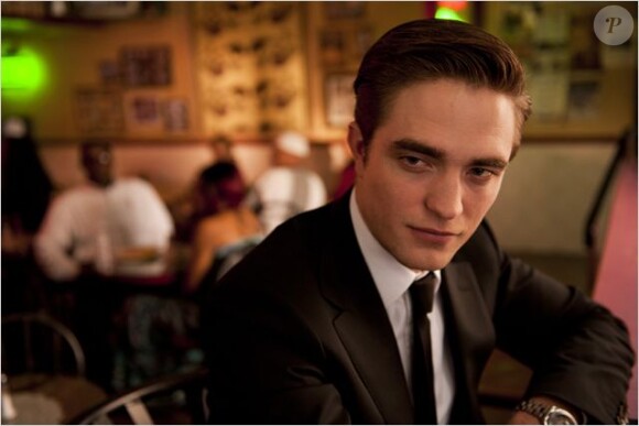 Robert Pattinson dans Bel Ami (2012)
