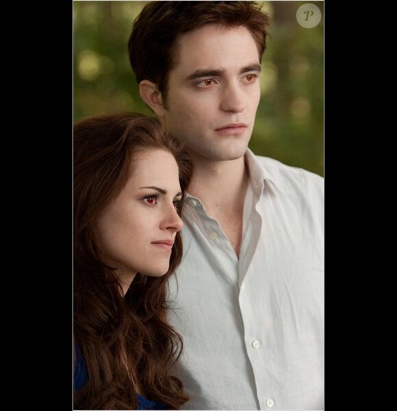 Kristen Stewart et Robert Pattinson, amoureux et vampires.