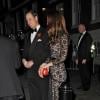 Kate Middleton (en Alice Temperley) et le prince William, duc et duchesse de Cambridge, prenaient part le 8 novembre 2012 à une soirée de bienfaisance pour les 600 ans de l'université de St Andrews, où est né leur amour, au Middle Temple Inn à Londres.