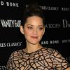Marion Cotillard arbore une robe Dior lors de l'avant-première du film De rouille et d'os, le 8 novembre 2012.