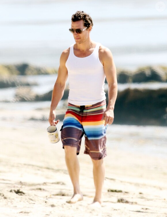 Matthew McConaughey sur la plage de Los Angeles le 30 mai 2012