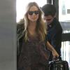 Kristen Bell en partance pour l'Allemagne a été vue à l'aéroport de Los Angeles le 21 août 2012. 