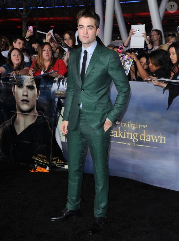 Robert Pattinson lors de l'avant-première de Twilight - chapitre 5 : Révélation (2e partie) à Los Angeles le 12 novembre 2012