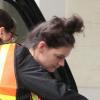 Katie Holmes semble se laisser complètement aller. Photo prise à Manhattan, le 13 novembre 2012.