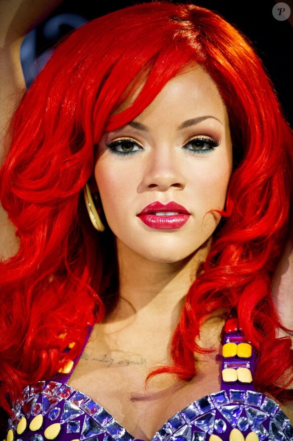 Statue de cire de la sexy Rihanna à Madame Tussauds de Los Angeles le 13 novembre 2012.