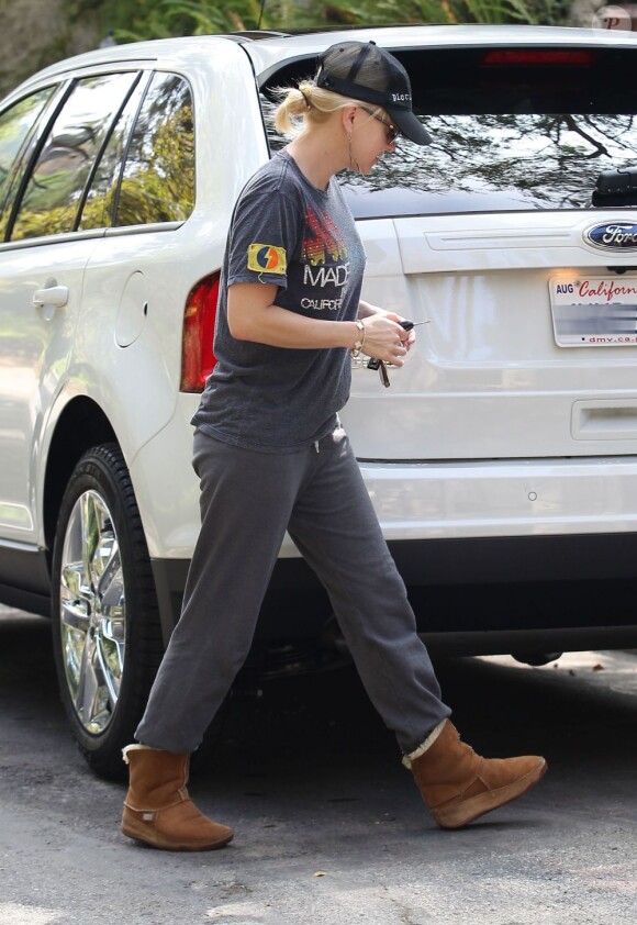 Anna Faris emmène son fils Jack Pratt chez le pédiatre à Los Angeles, le 2 Novembre 2012.