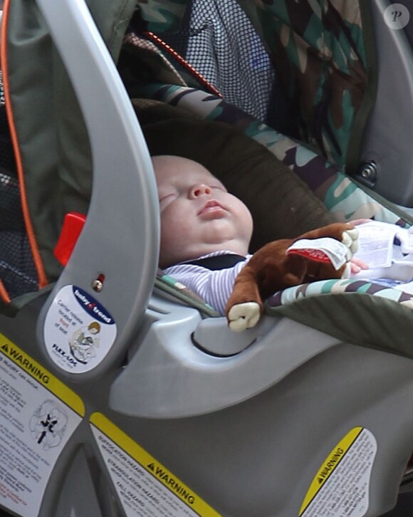 Anna Faris emmène son fils Jack chez le pédiatre à Los Angeles, le 2 Novembre 2012.
