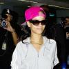 Rihanna, surprise à son arrivée à l'aéroport de Toronto. Le 15 novembre 2012.