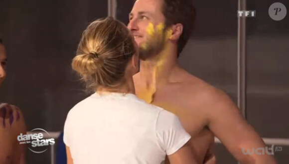 Séance de body painting sensuel pour Lorie dans Danse avec les stars 3 le samedi 17 novembre 2012 sur TF1