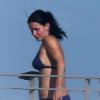Courteney Cox, en bikini, en vacances à Miami le 18 novembre 2012.
