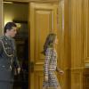 La princesse Letizia d'Espagne au palais de la Zarzuela, à Madrid, le 19 novembre 2012 lors de sa rencontre avec le nouveau comité directeur de la FEDER, la Fédération espagnole des maladies rares.