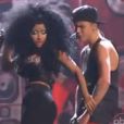 Justin Bieber interprète As Long As You Love Me et Beauty and a Beat avec Nicki Minaj lors des American Music Awards. Los Angeles, le 18 novembre 2012.