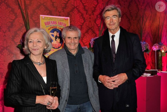 Claude Lelouch entouré de Pierre Godé et sa femme au théâtre de la Gaîté Montparnasse pour un concert du pianiste Dimitri Naïditch à Paris le 19 novembre 2012