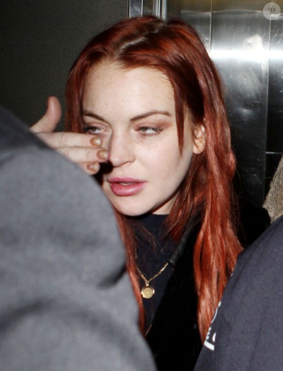 Lindsay Lohan, épuisée, arrive à l'aéroport de Los Angeles le 19 novembre 2012.